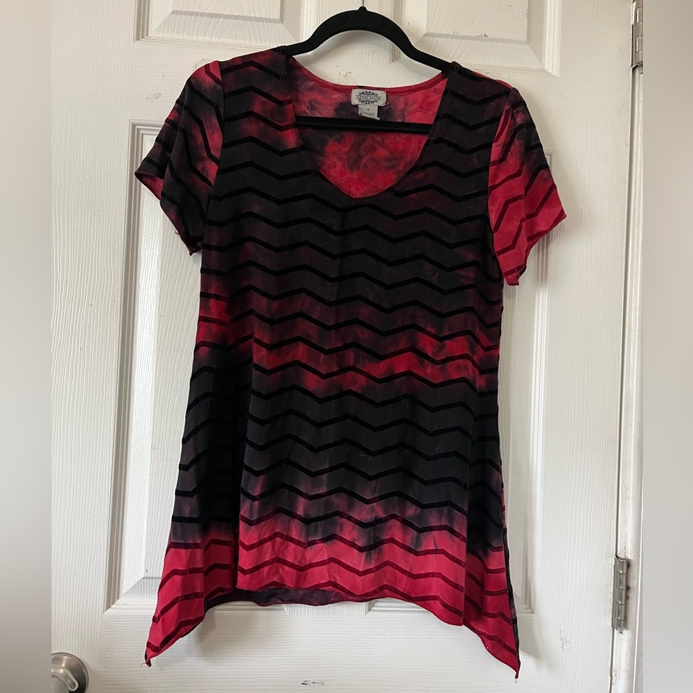 Sienna Grace Red and Black Chevron Women's Shorts Sleeve Top Sz S